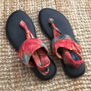 🌸 Sanuk Yoga Sling Sandals 🌸